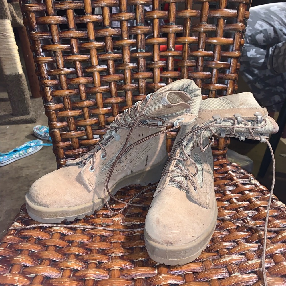Combat boots
